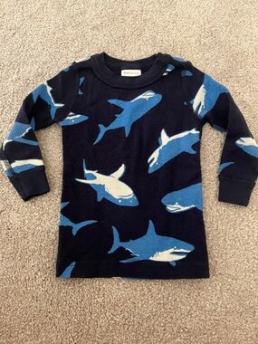 Hanna Andersson Navy Blue Shark Print pajama Set size 6-12 mo